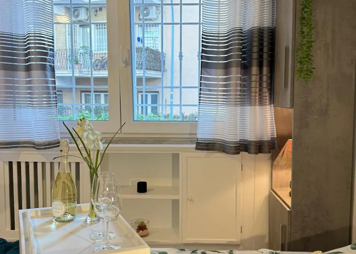 Casa Giulia * Rome